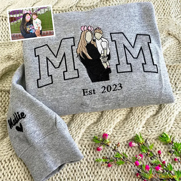 HeartStitch — Mom Personalized Embroidery Apparel 💖